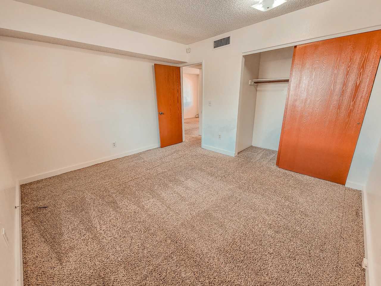 2237 N Treat Ave - Photo 2 of 16