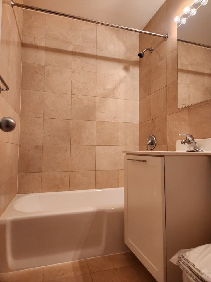 333e East 49th Street - Photo 3 of 3