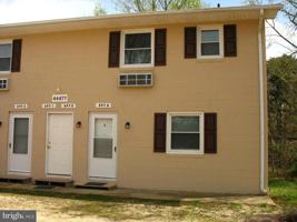 featured image of 44477 Clarkes Landing Rd #3