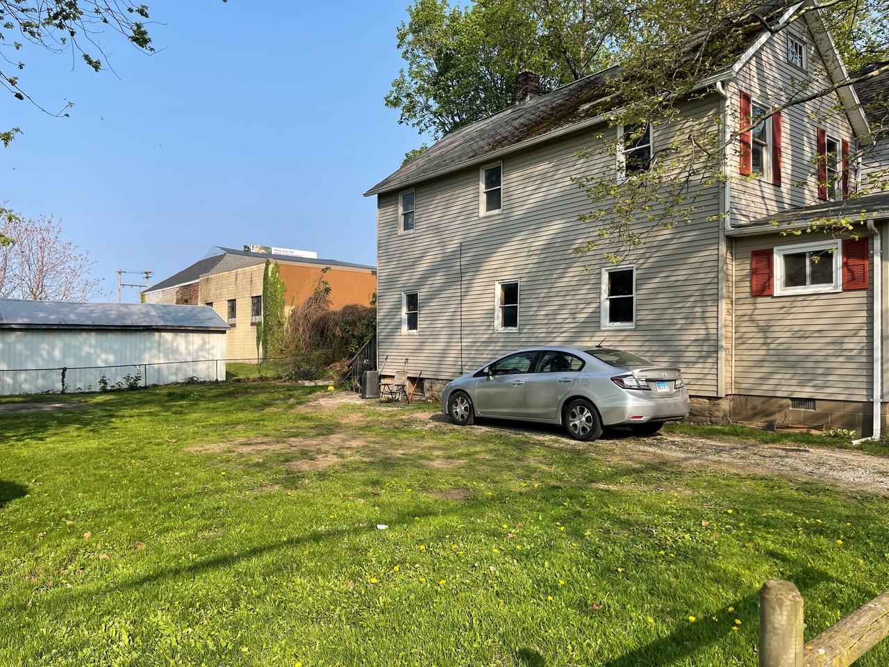 1115 Raspberry St - Photo 2 of 18
