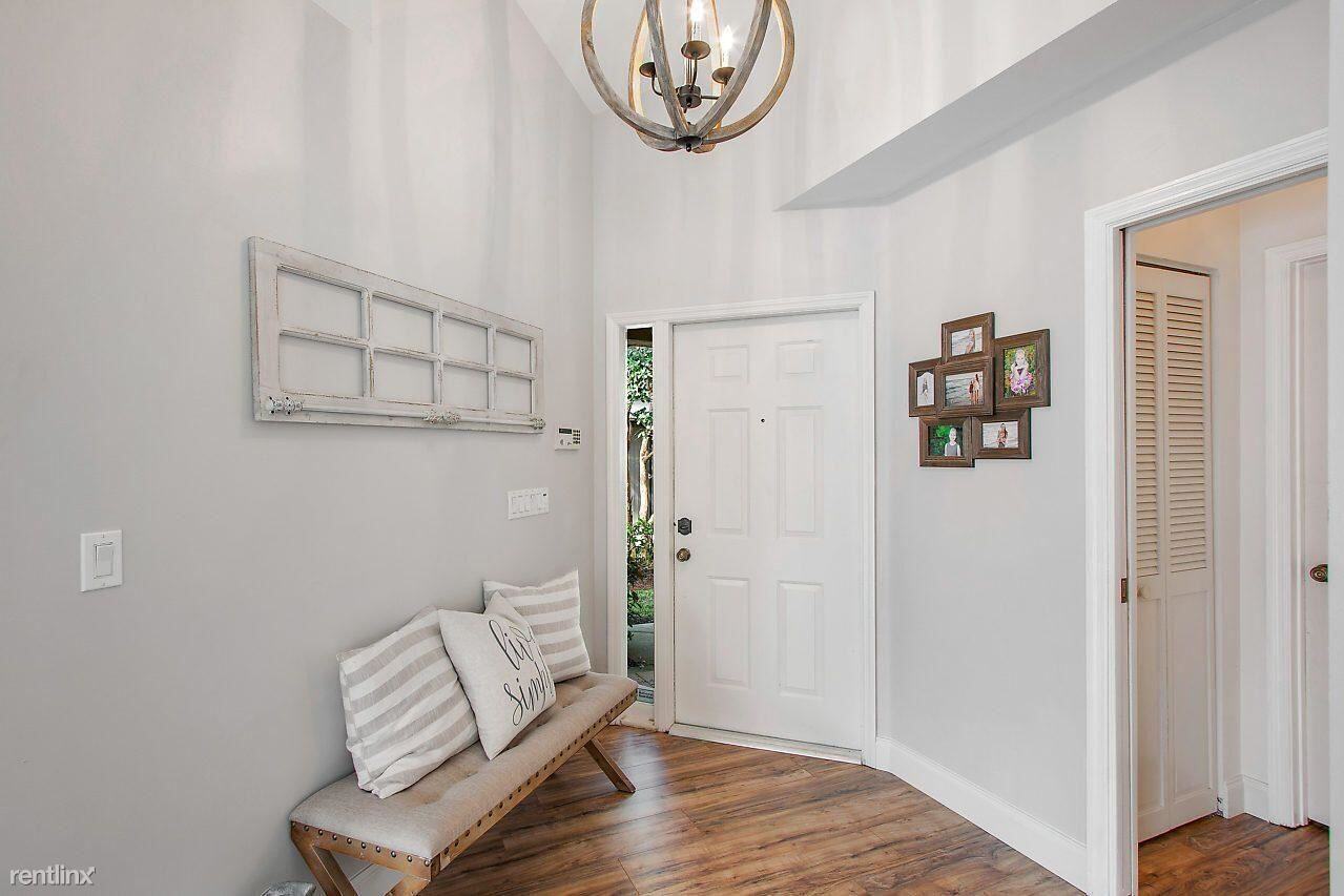 4480 Sherwood Forest Dr - Photo 2 of 21