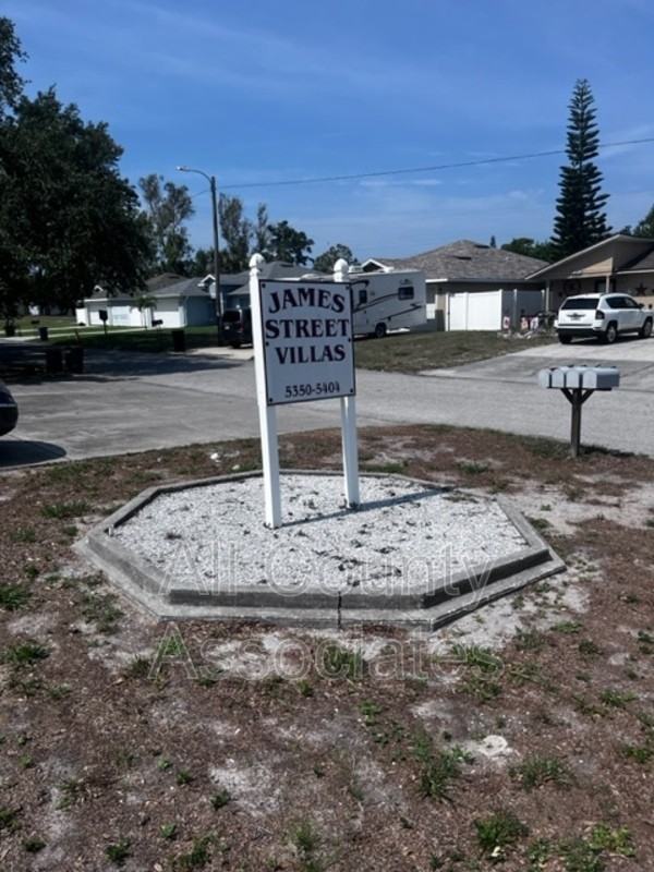 5404 James St - Photo 2 of 14