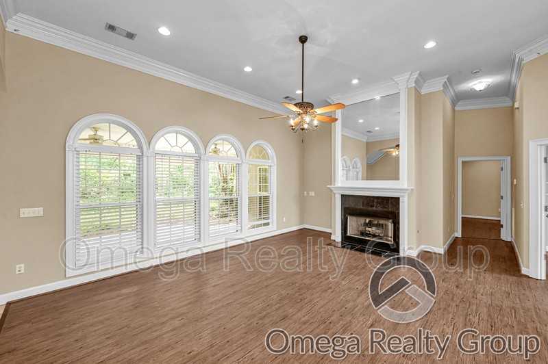 11301 Athena Dr - Photo 6 of 38
