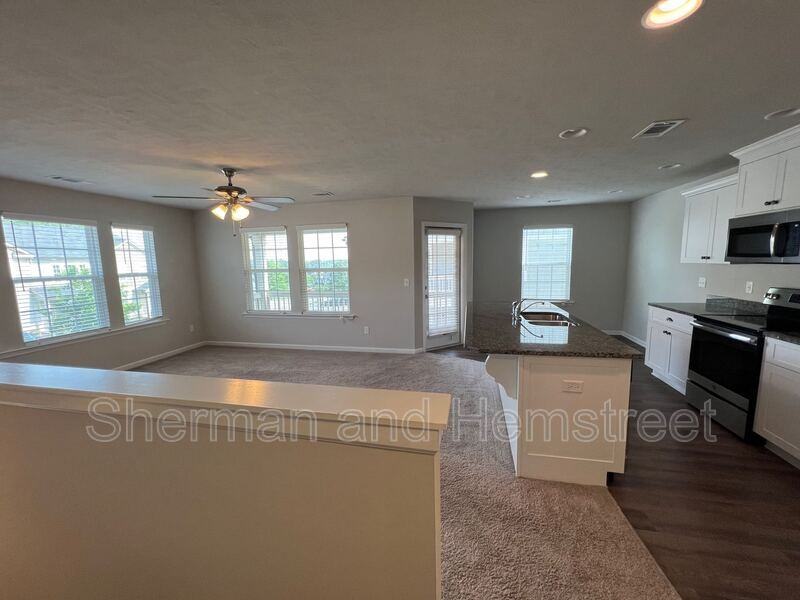 746 Tarvin Cir #746 - Photo 2 of 25