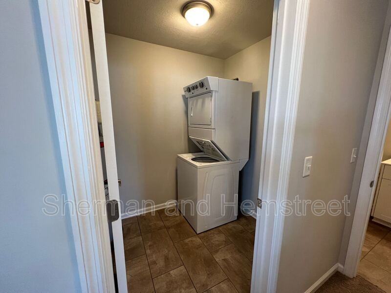 746 Tarvin Cir #746 - Photo 4 of 25