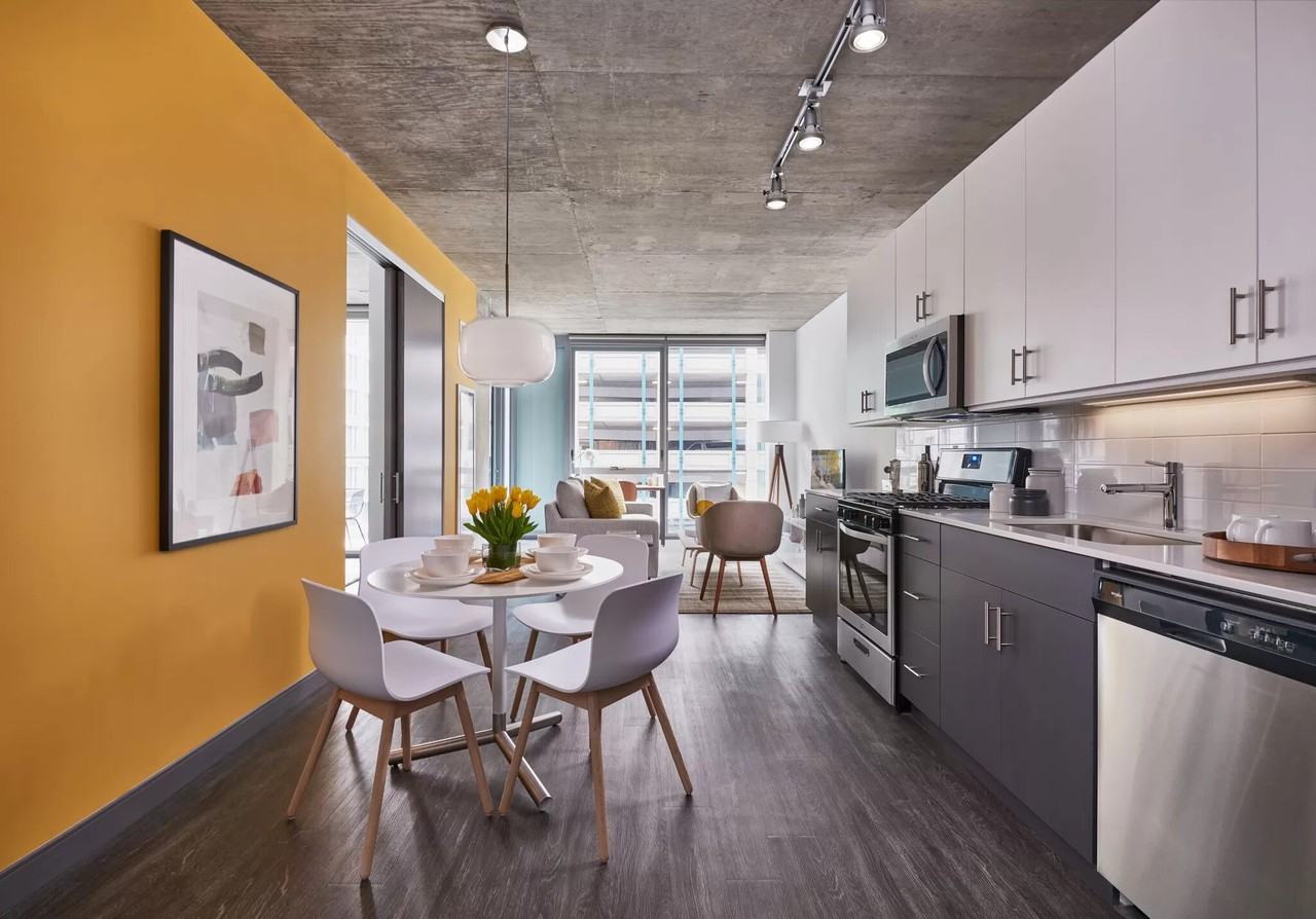 E Randolph St #606 - Photo 7 of 26