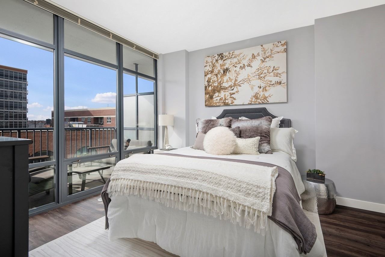 W Madison St #304 - Photo 4 of 27