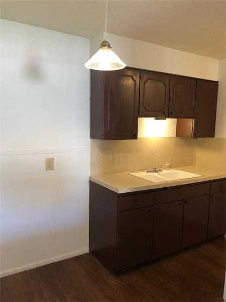 920 Speight Ave - Photo 3 of 13