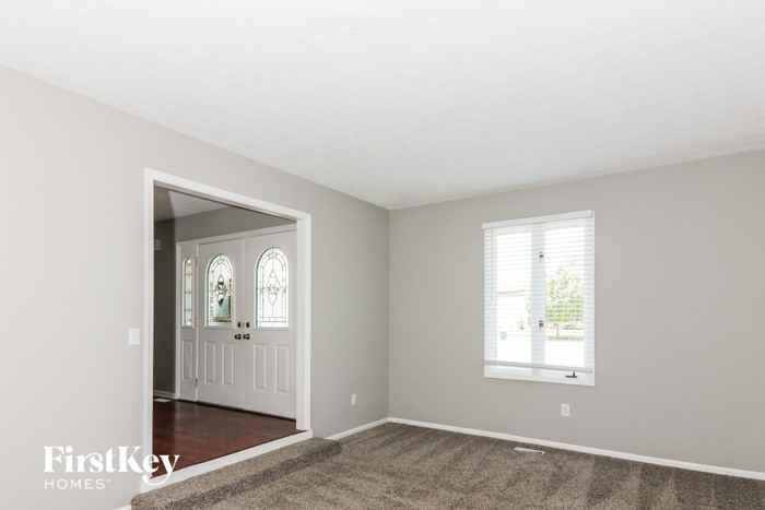 2256 Saberly Ct - Photo 2 of 15