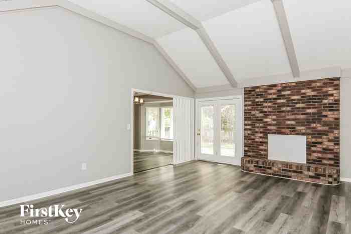 2256 Saberly Ct - Photo 3 of 15