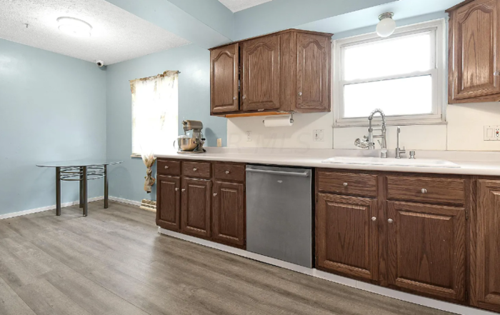 1776 Larkwood Pl - Photo 3 of 16