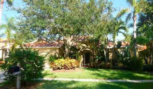 1868 Breakers Pointe Way - Photo 3 of 6