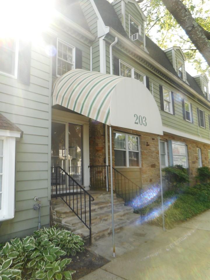 203 S Washington St #203-1