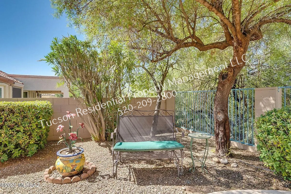 10769 N Eagle Eye Pl #1 - Photo 7 of 30