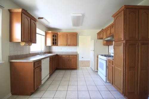 9 Warwick Ct #1 - Photo 5 of 15