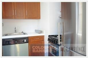 East 46 St and Third Avenue, New York 10017 - Photo 3 of 6