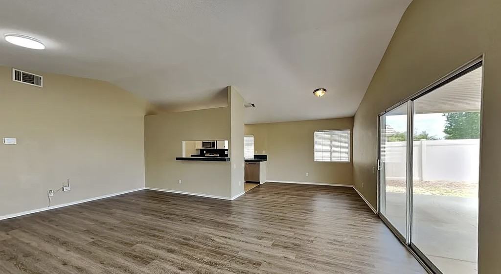 1053 Sunbrook Dr #NA - Photo 3 of 10