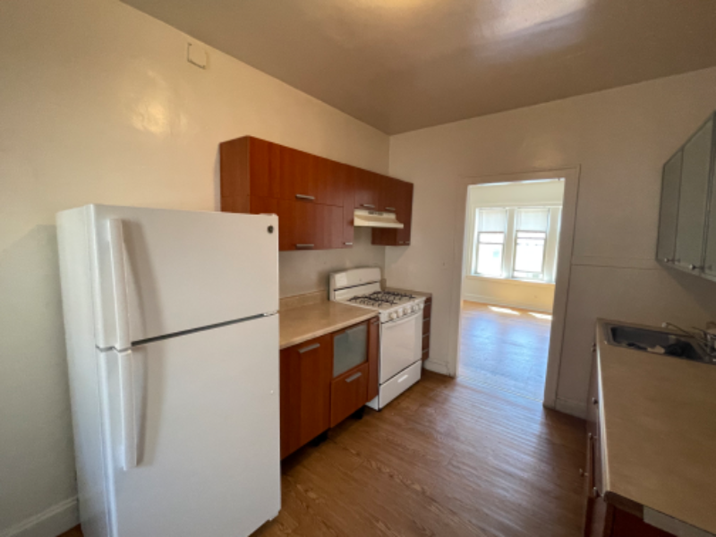 832 S Austin Blvd - Photo 3 of 19