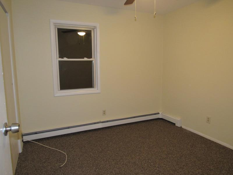 7 Tree Hollow Ln - Photo 6 of 10