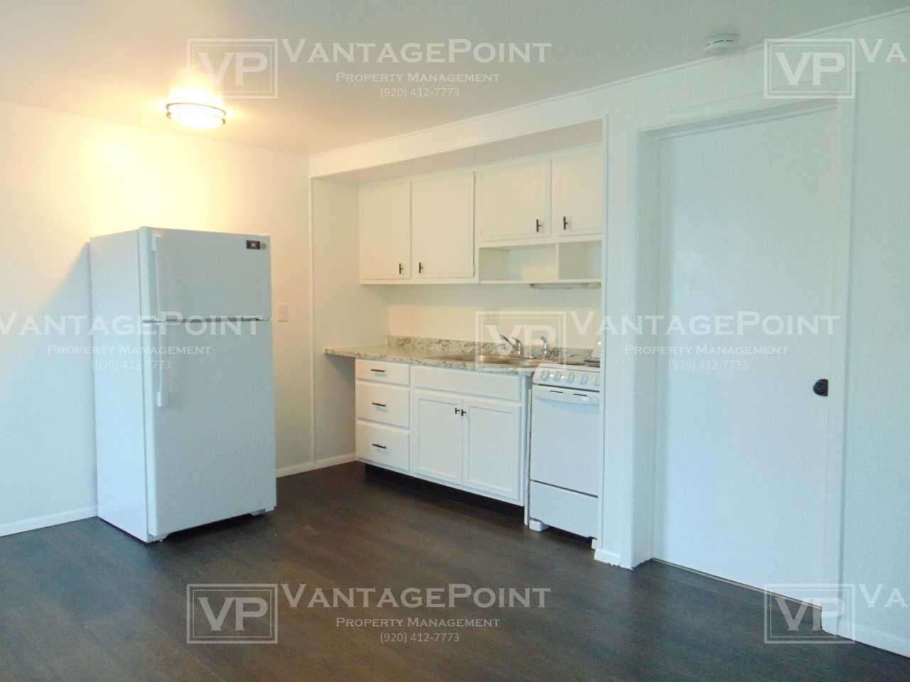 3201 W 4th St #5 - Photo 3 of 8