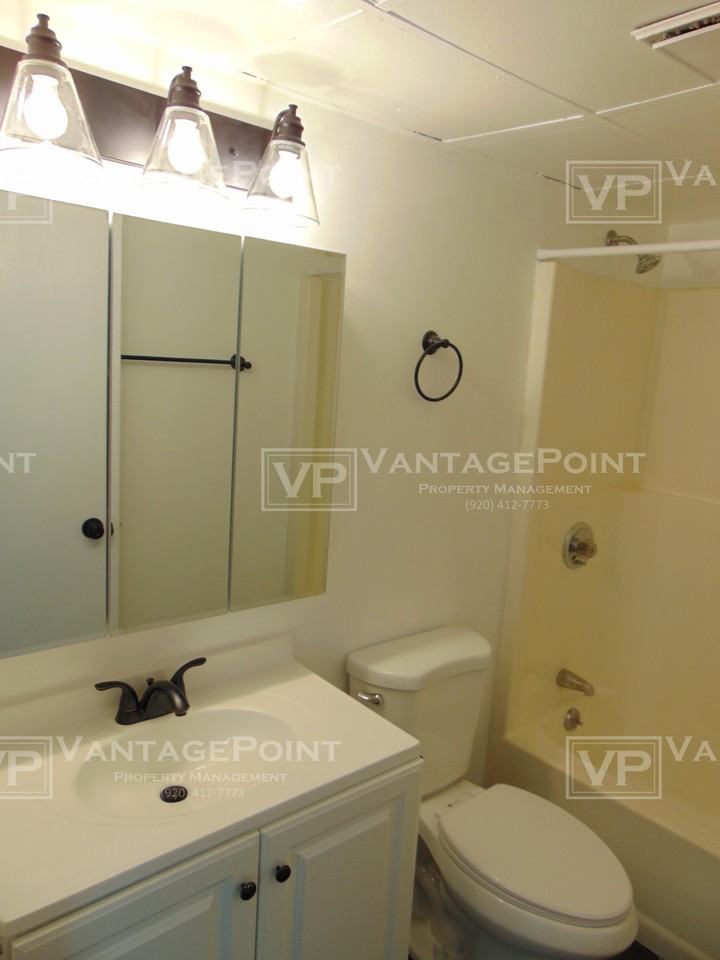 3201 W 4th St #5 - Photo 7 of 8