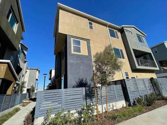 949 E 3rd St - Photo 2 of 31