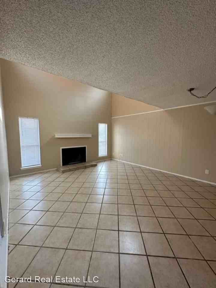 4953 Greenslope Dr - Photo 2 of 18