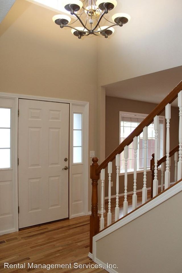 12485 Se Blaine Dr - Photo 3 of 36