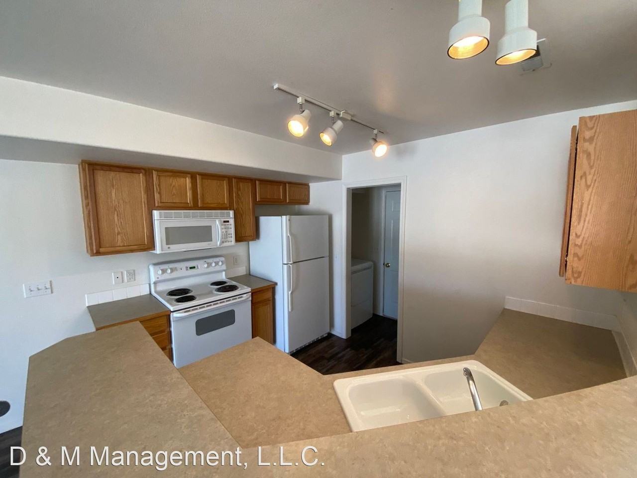 233,35,37,39 Shelby Ln. - Photo 3 of 8