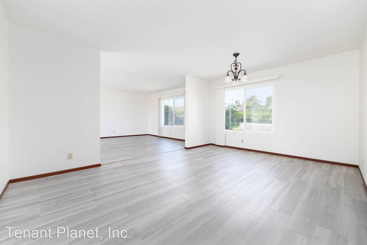 1101 Conway Dr - Photo 2 of 17