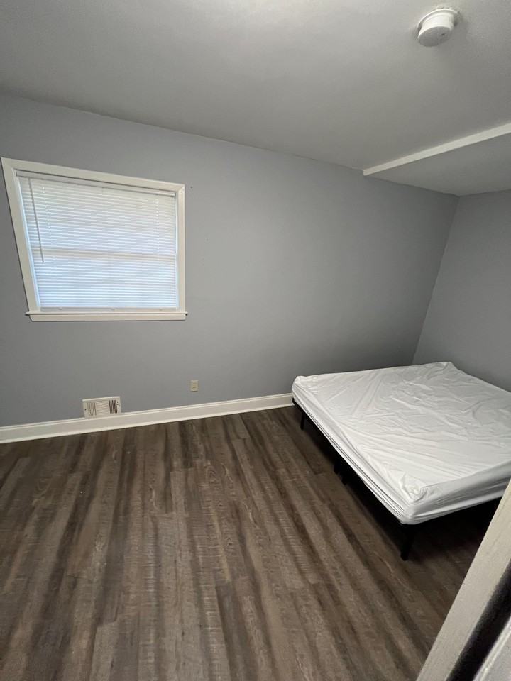 Danrich Dr - Photo 5 of 7