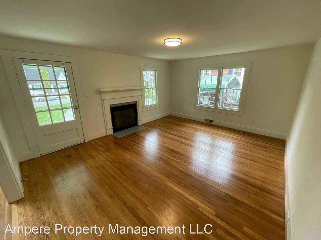 3243 Luther St - Photo 3 of 12