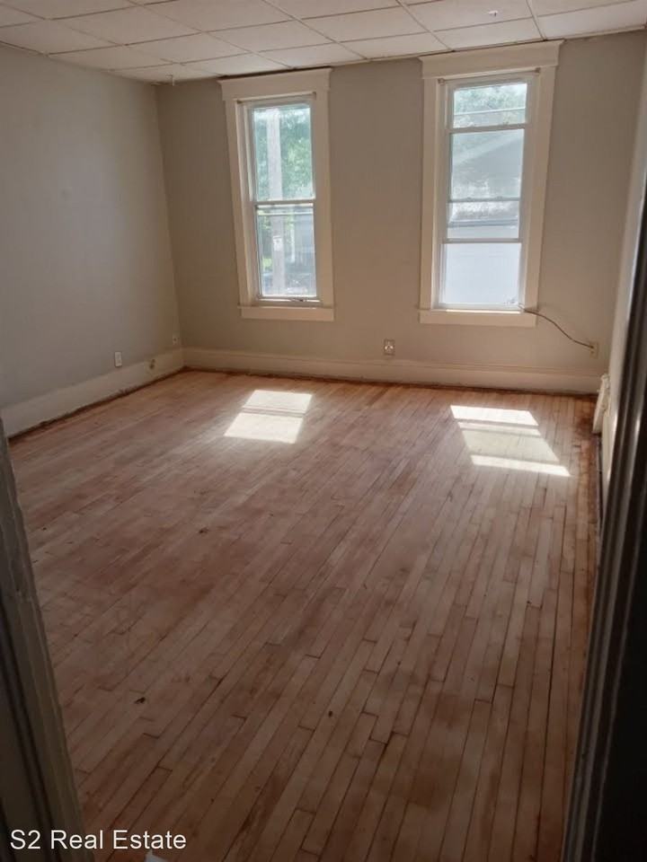 2223-5 S. 19th St. - Photo 2 of 3