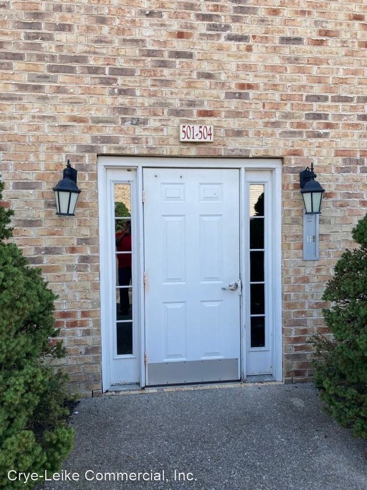 501 Churchill Xing - Photo 2 of 19