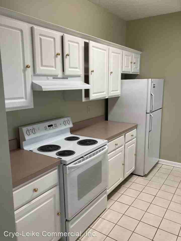 501 Churchill Xing - Photo 3 of 19