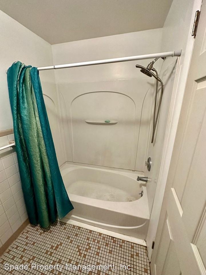 1613-1615 W. South St. - Photo 2 of 8