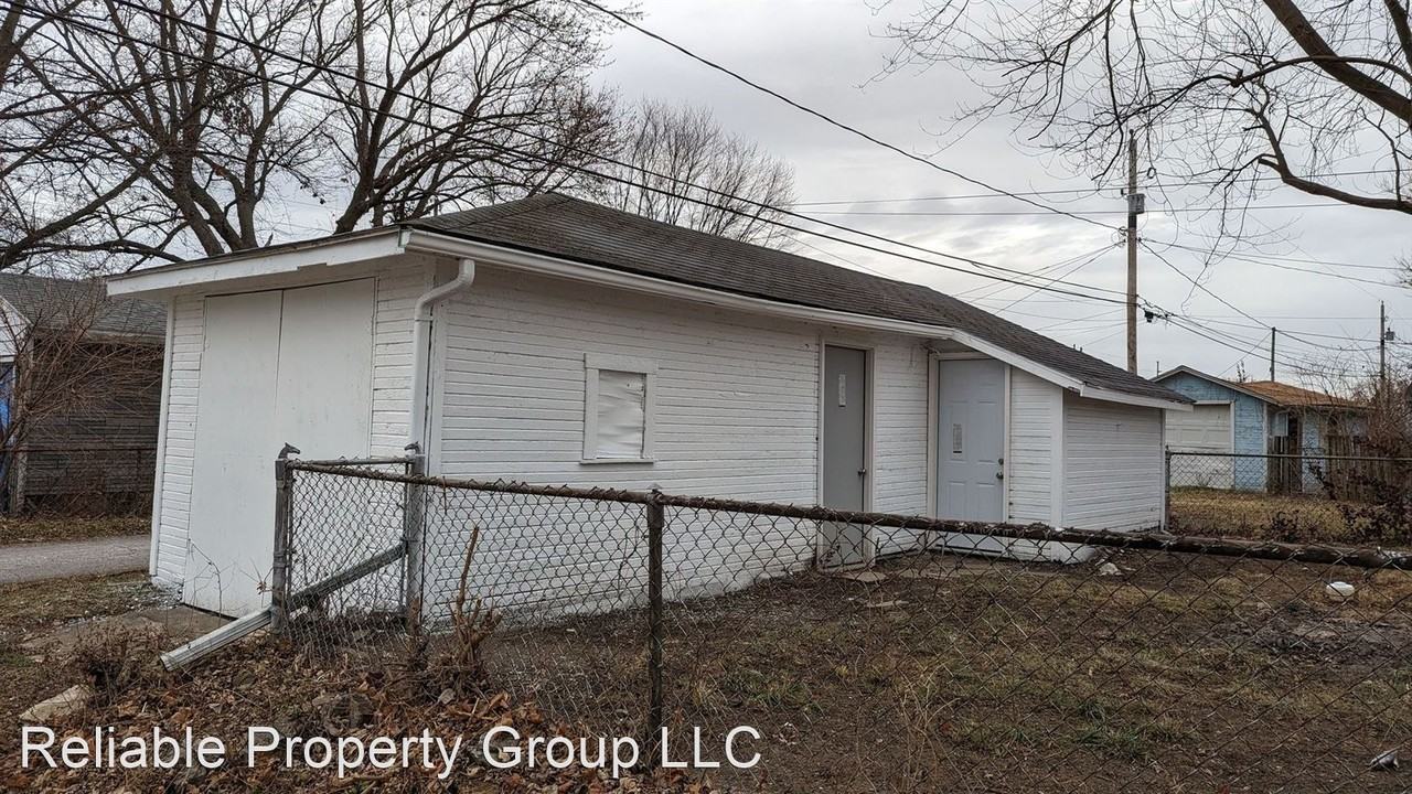 1434 W Euclid Ave - Photo 2 of 16