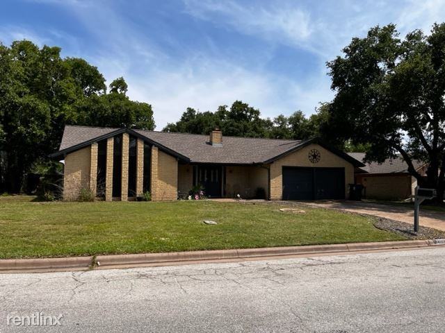 4007 Oak Bend Dr - Photo 2 of 25