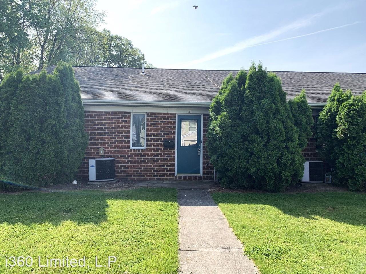 12 Beacon Ct - Photo 2 of 32