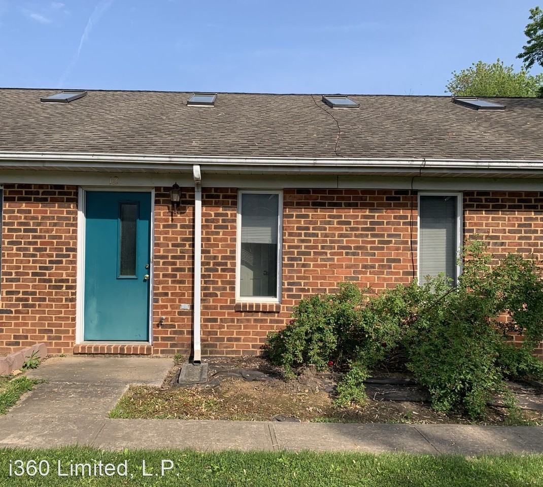 12 Beacon Ct - Photo 3 of 32