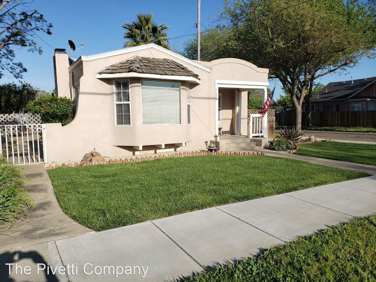1179 San Benito St - Photo 2 of 16