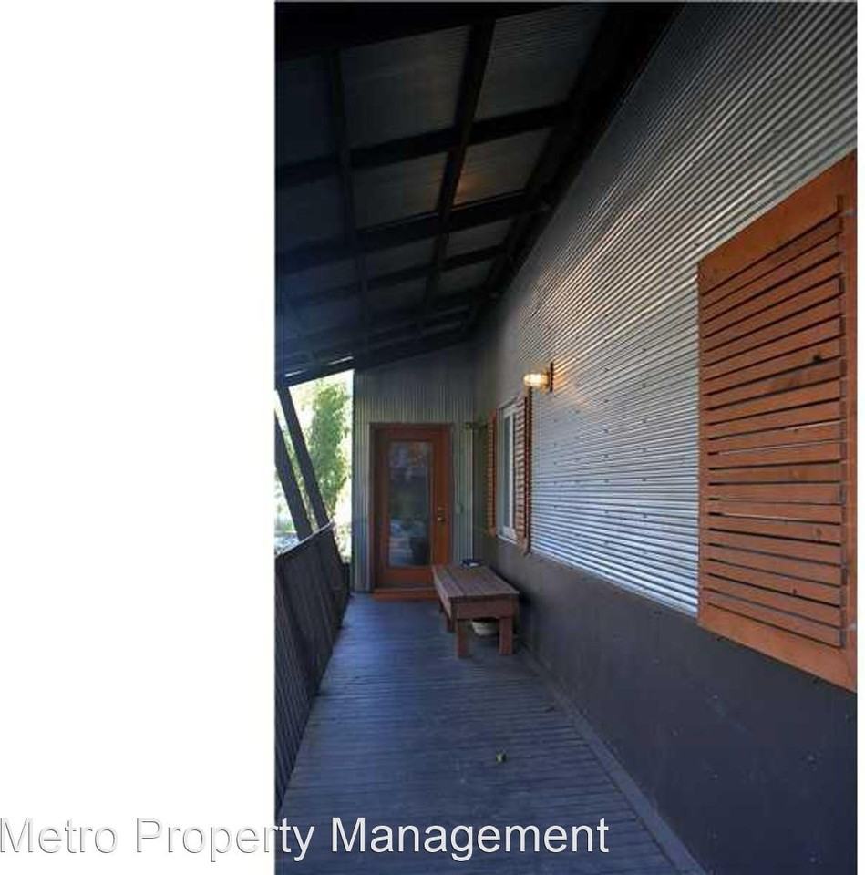 187 E 12th St - Photo 2 of 13