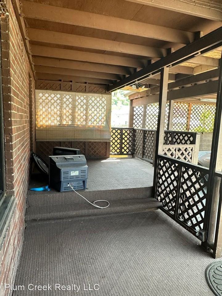 119 Morgan St - Photo 2 of 29