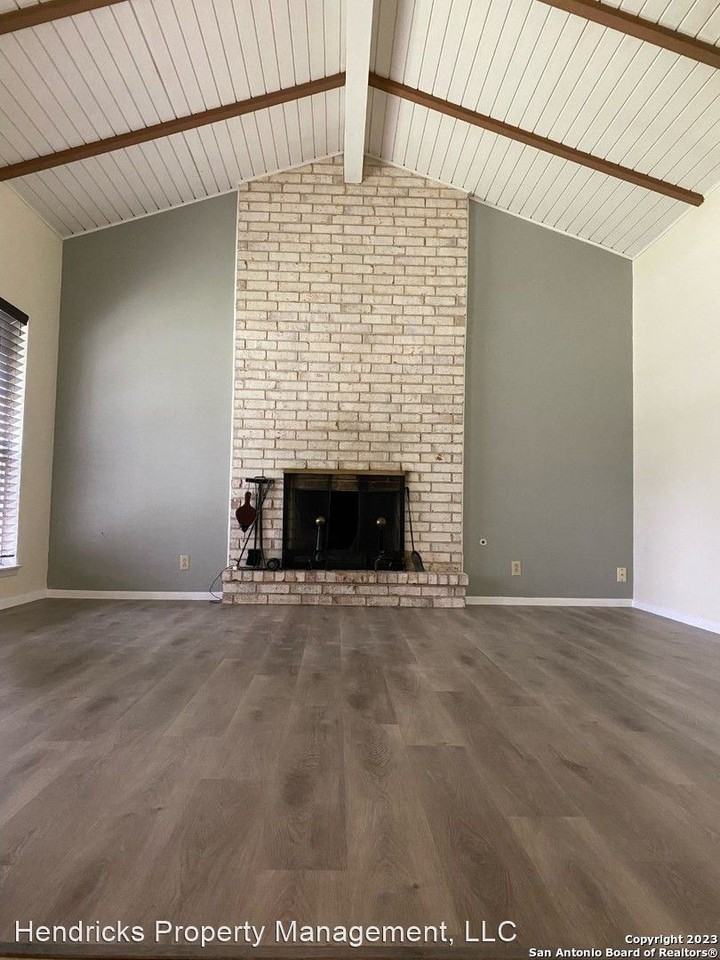 7203 Castle Gate - Photo 3 of 6