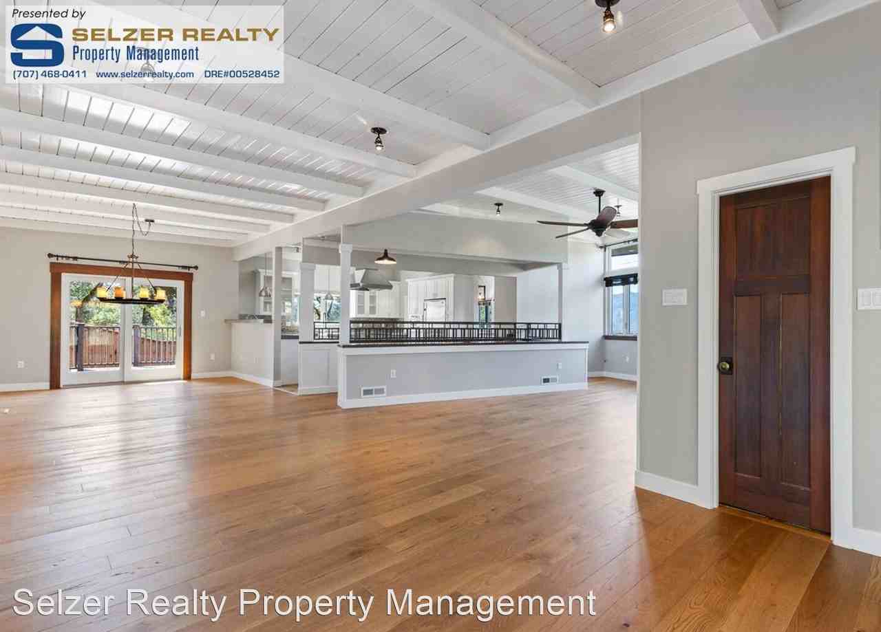 805 Isola Way - Photo 2 of 18