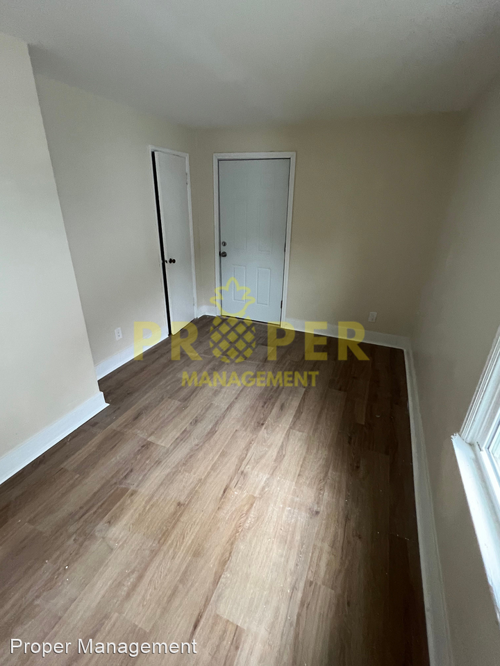 210 Geneva Rd - Photo 2 of 6