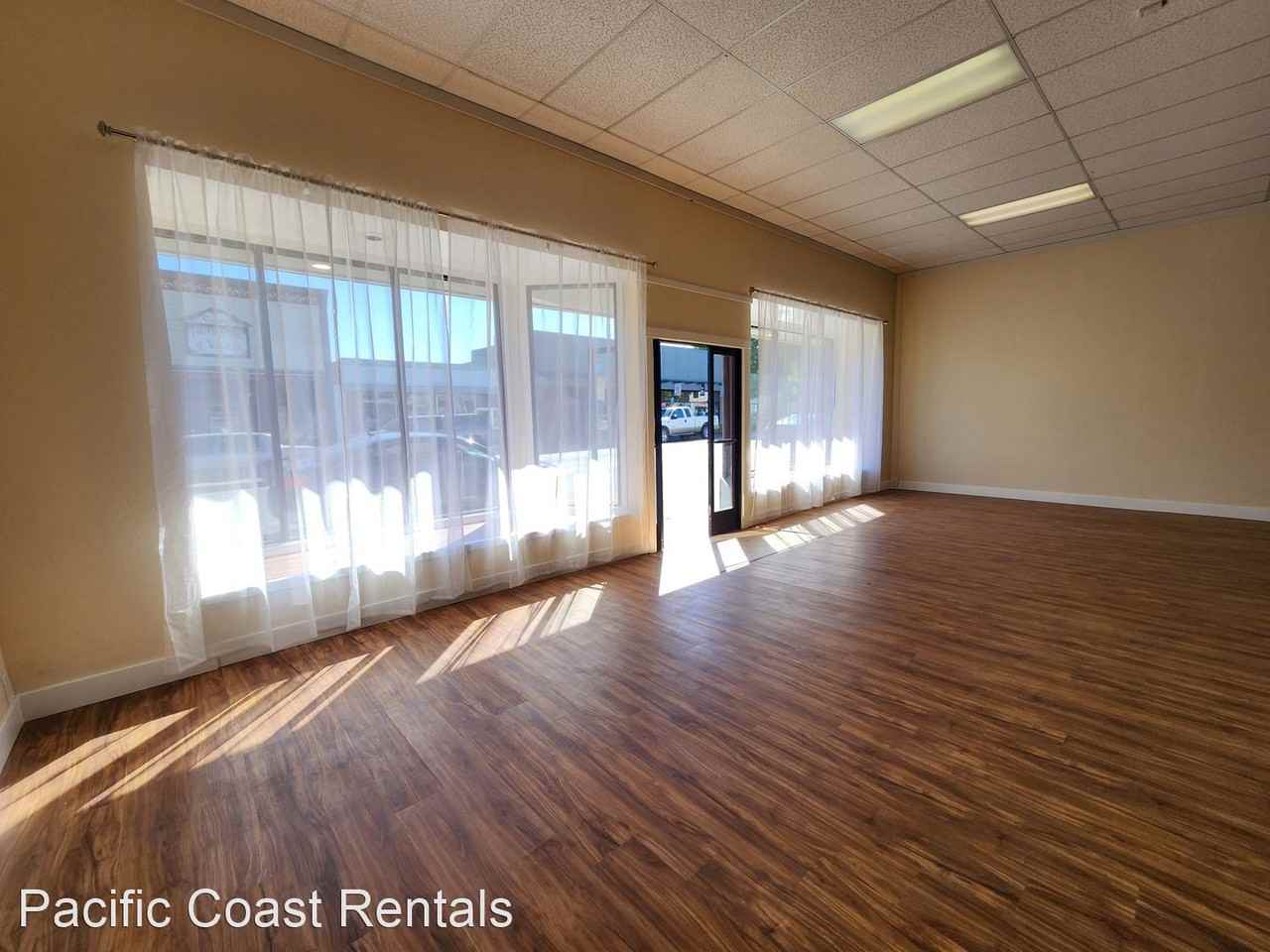 1122 Main St - Photo 2 of 15