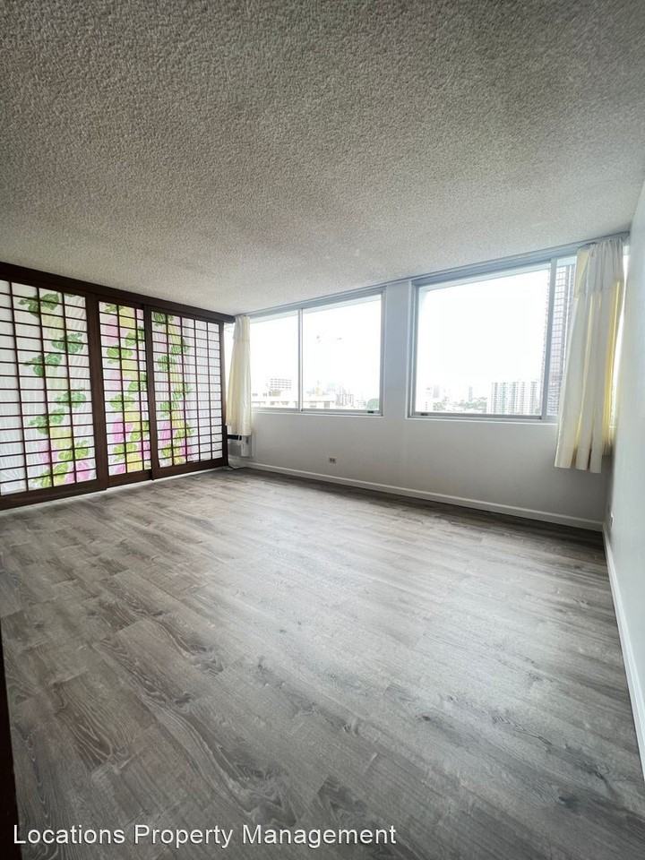 1560 Kanunu St #1318