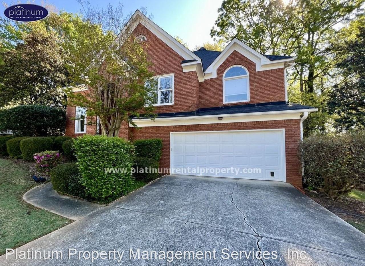 5975 Waterford Pl - Photo 2 of 35