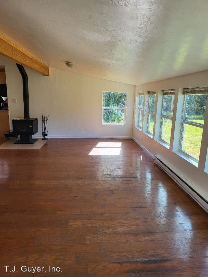 603 Lucas Creek Rd - Photo 3 of 23